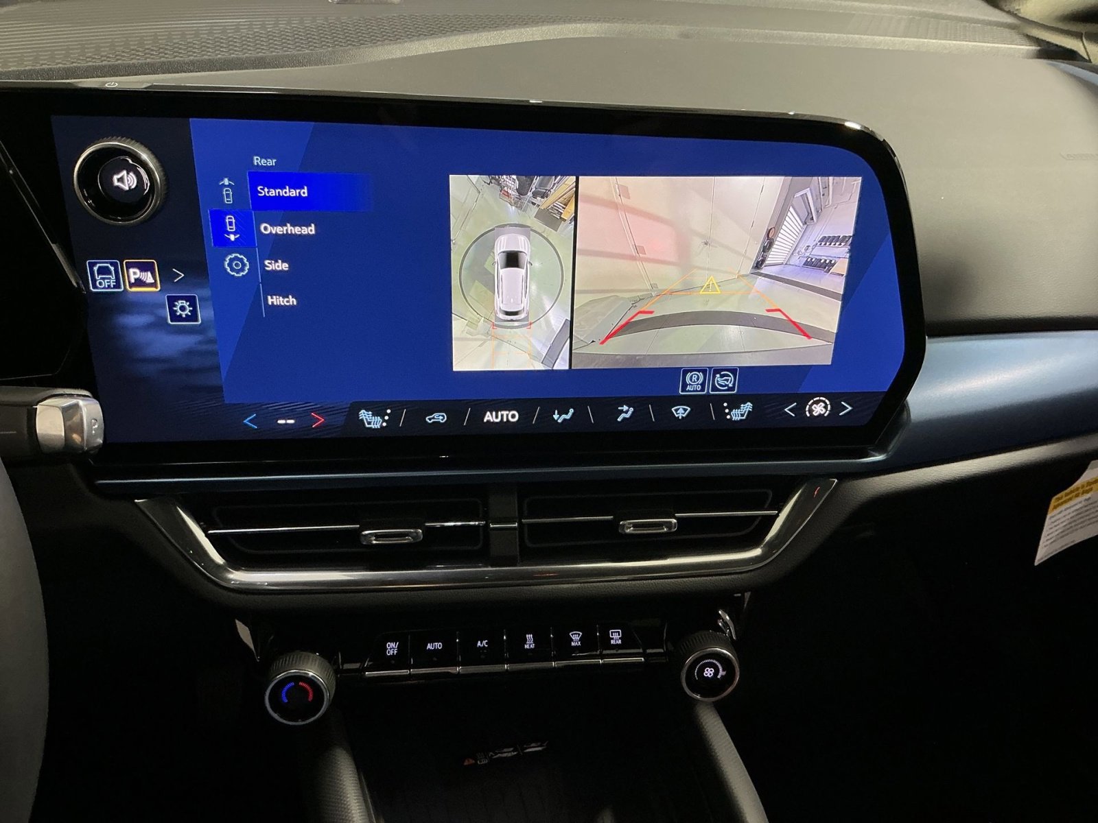 New 2026 Chevrolet Equinox EV LT image 27