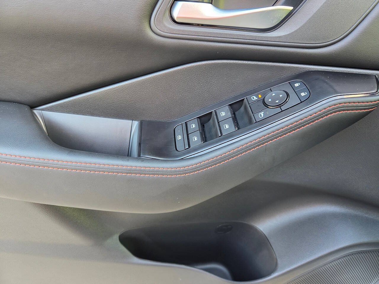 Used 2026 Nissan Rogue SV AWD/4WD image 23