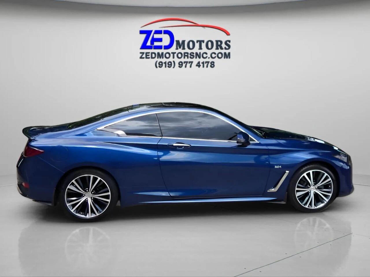 Used 2018 INFINITI Q60 3.0t Luxe w/ Sensory Package 3.0T Luxe image 4