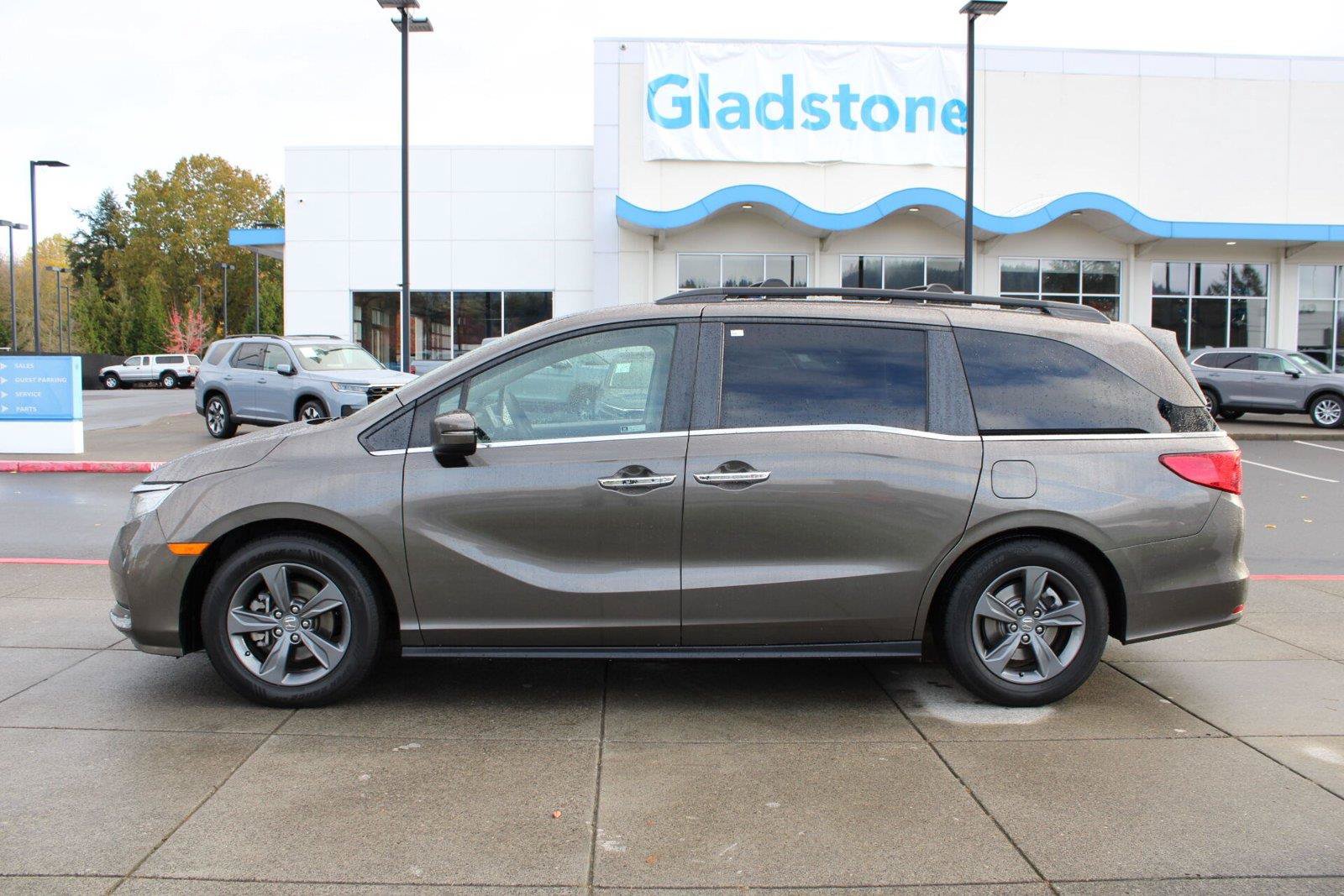 Used 2021 Honda Odyssey EX image 2