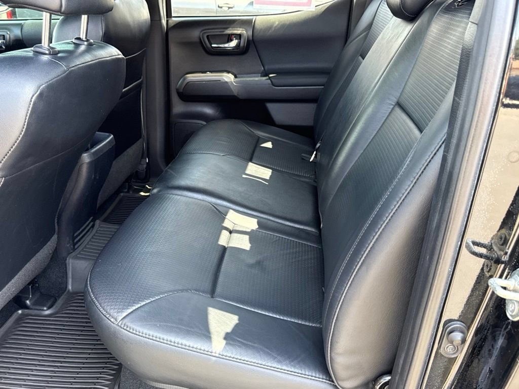Certified 2019 Toyota Tacoma TRD Off-Road AWD/4WD image 30