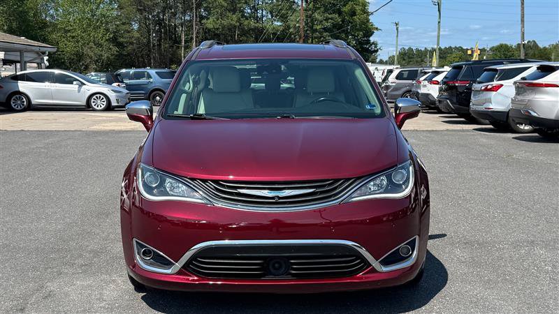 Used 2018 Chrysler Pacifica Limited w/ Advanced Safetytec Group FWD image 3