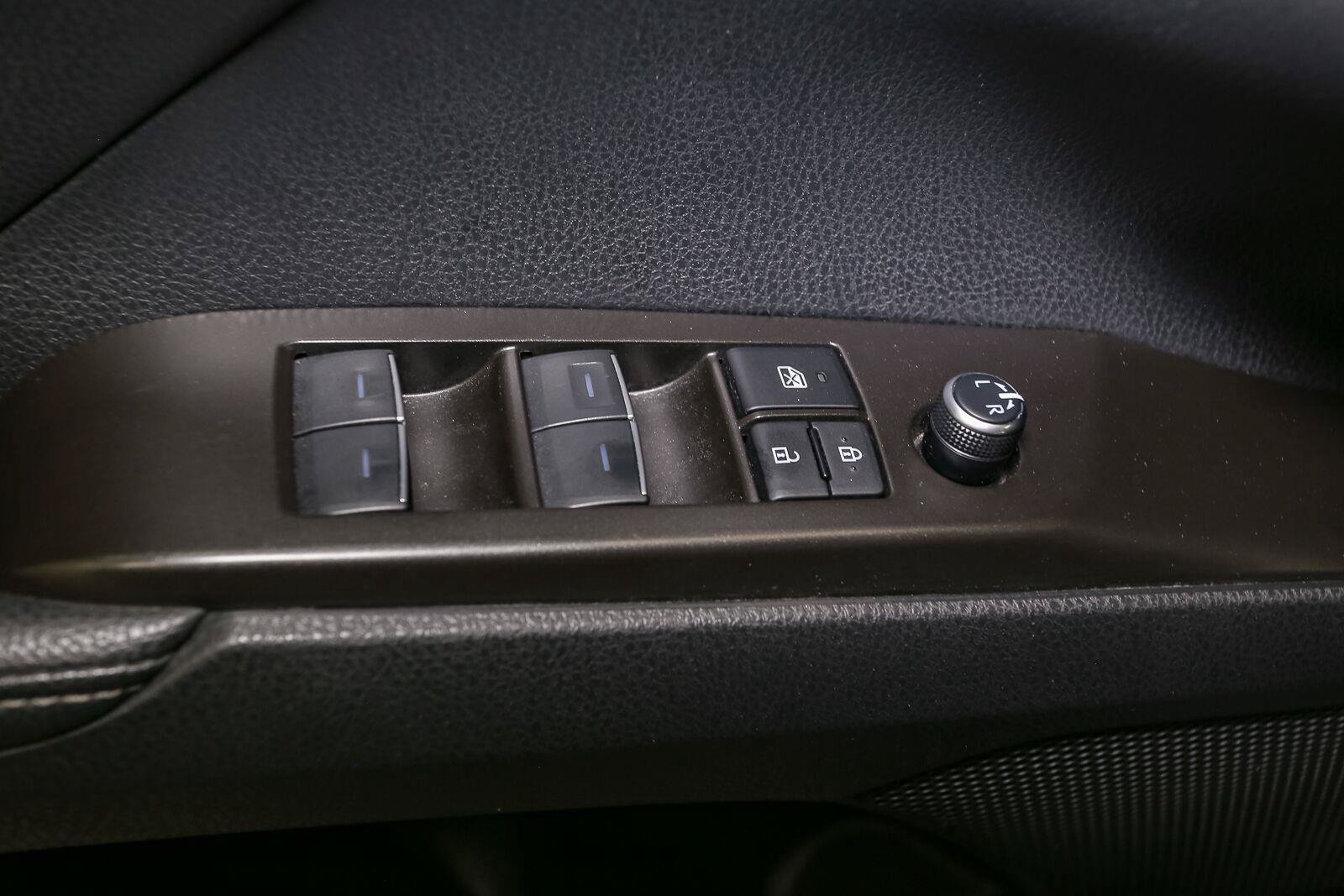 Used 2024 Toyota Camry XSE FWD image 39