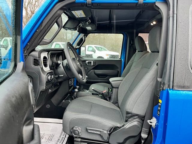 Used 2025 Jeep Wrangler Sport S image 14