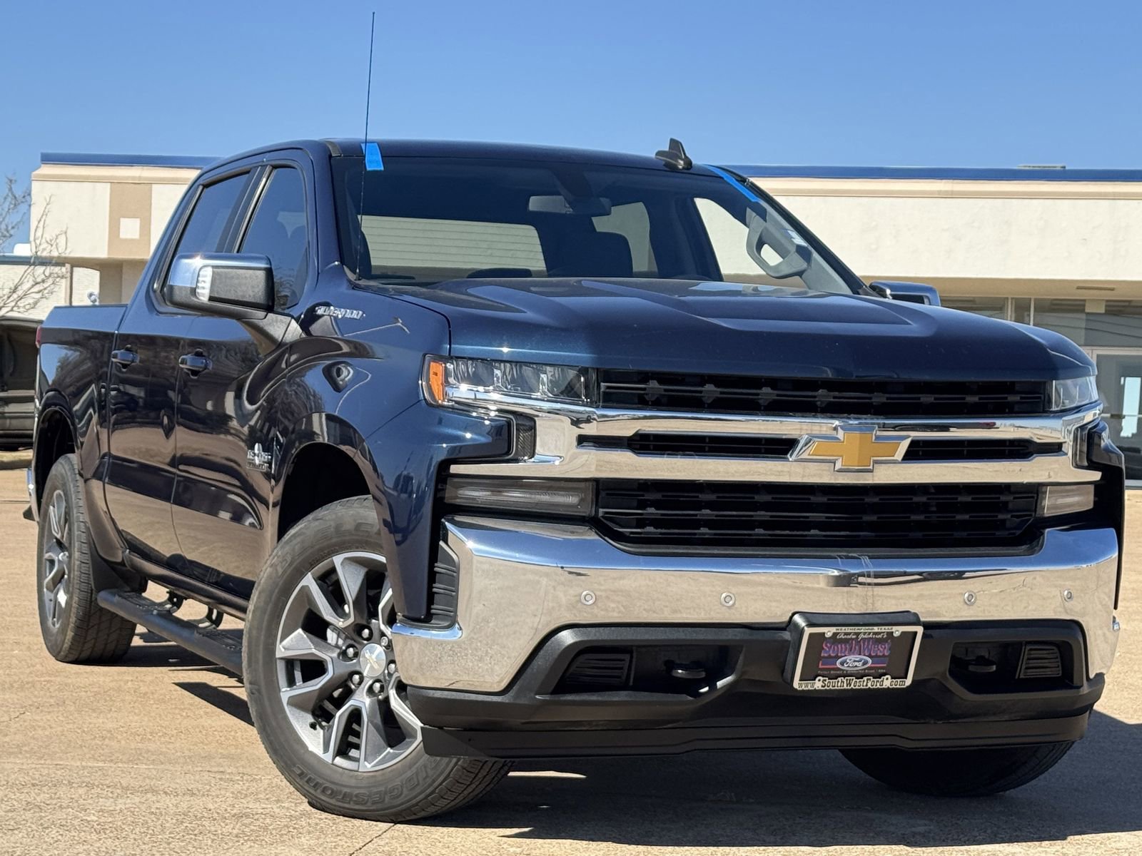 Used 2020 Chevrolet Silverado 1500 LT w/ Texas Edition image 2