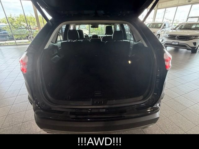 Used 2022 Ford Edge Titanium w/ Equipment Group 301A AWD/4WD image 10