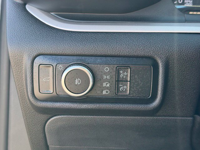 Used 2023 Ford Explorer XLT w/ Equipment Group 202A AWD/4WD image 36
