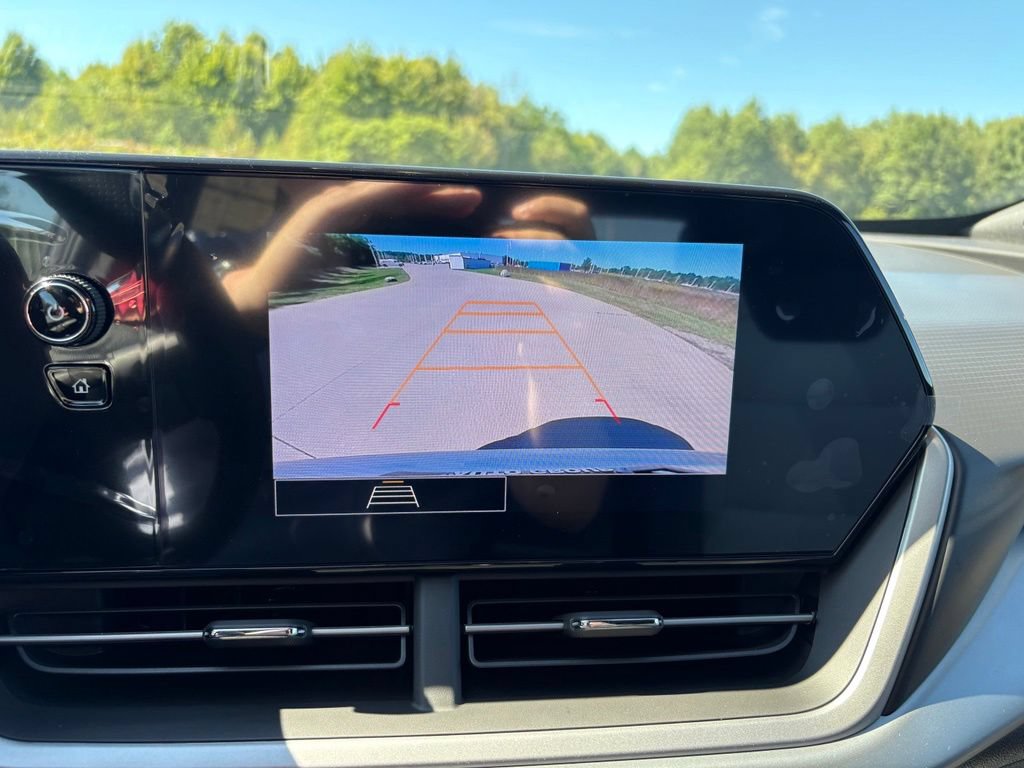 New 2026 Chevrolet Trax RS w/ Driver Confidence Package FWD image 3