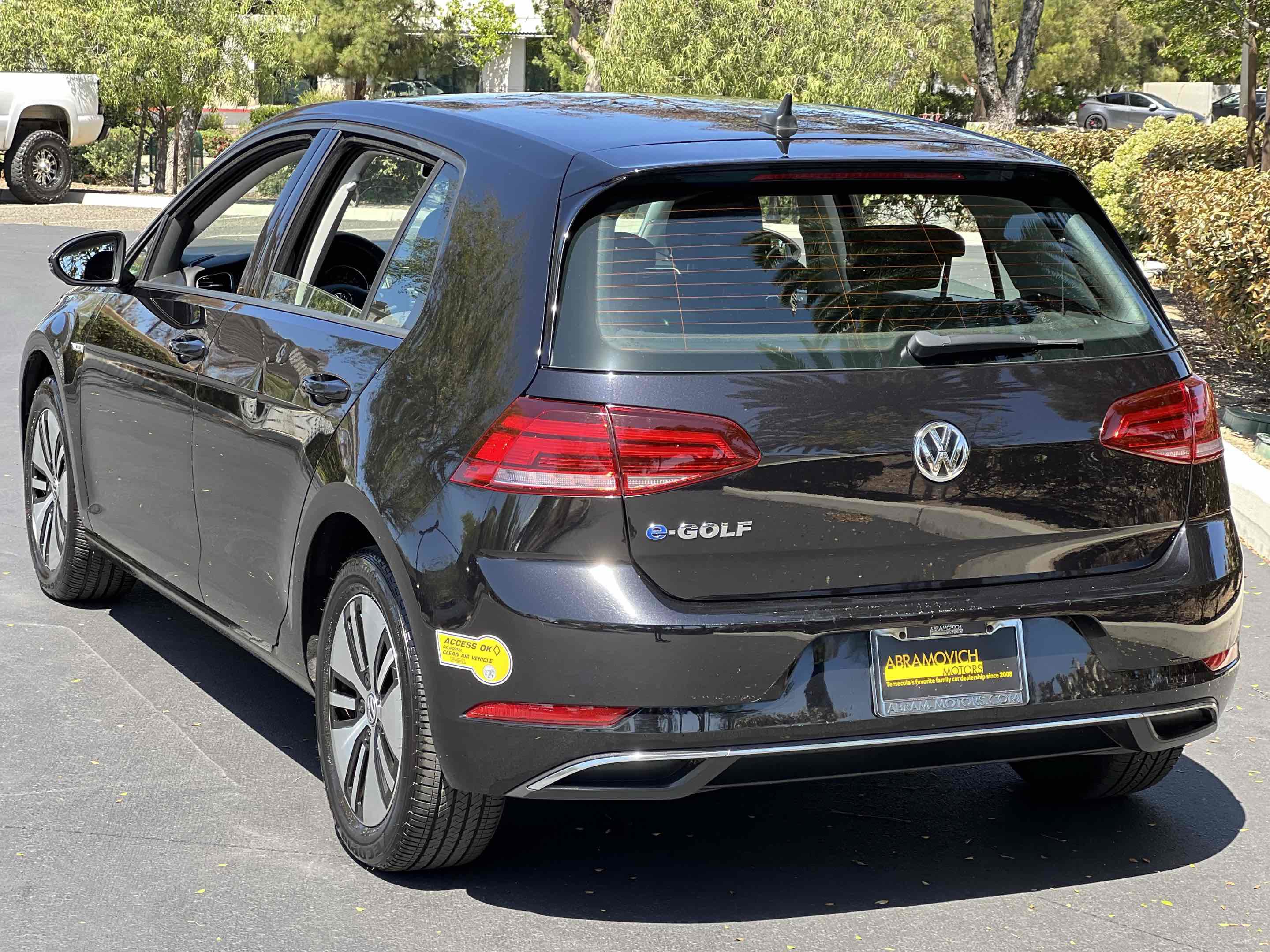 Used 2019 Volkswagen e-Golf SE w/ Driver Assistance Package FWD image 21