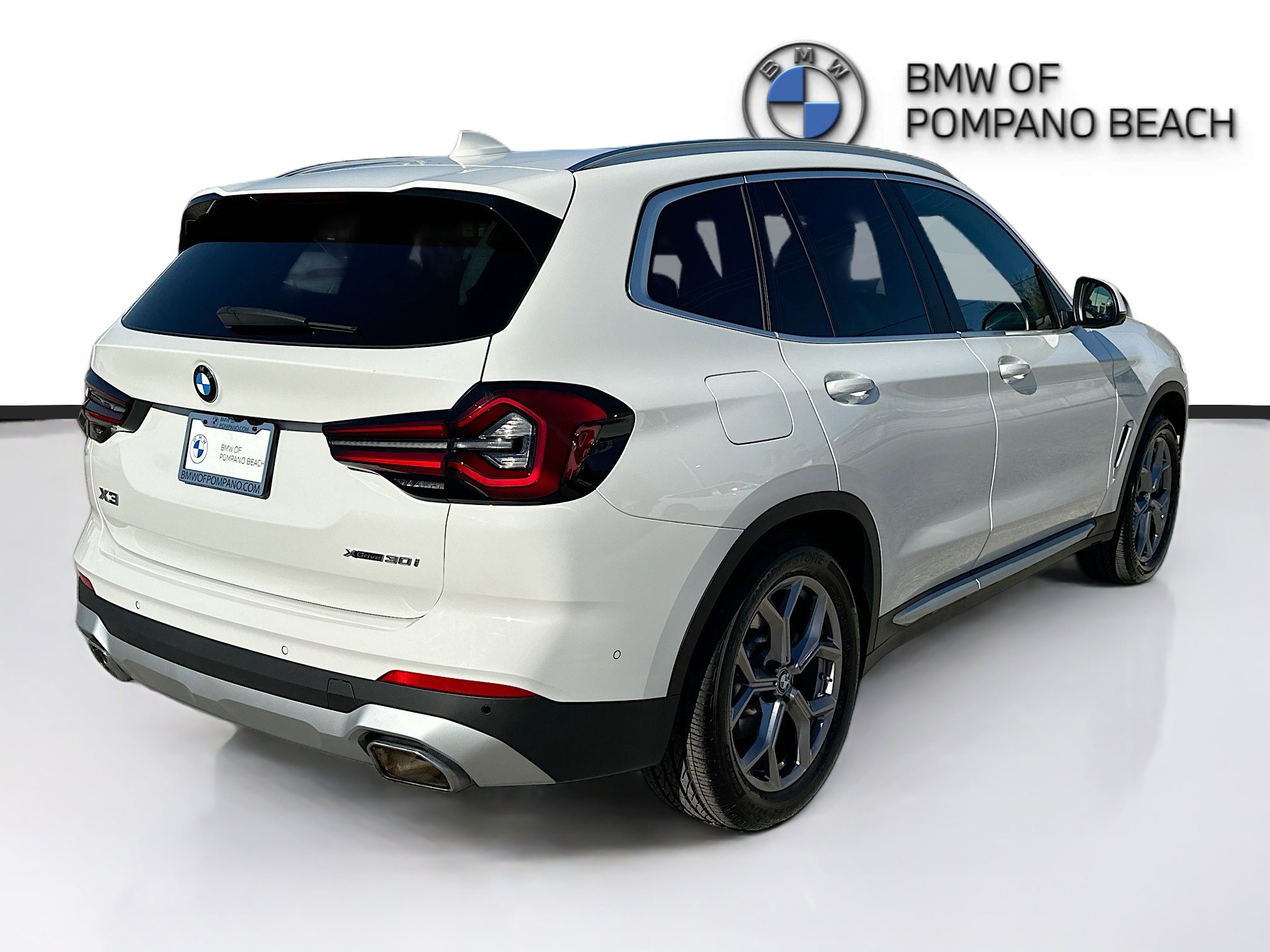 Used 2023 BMW X3 xDrive30i w/ Premium Package image 6