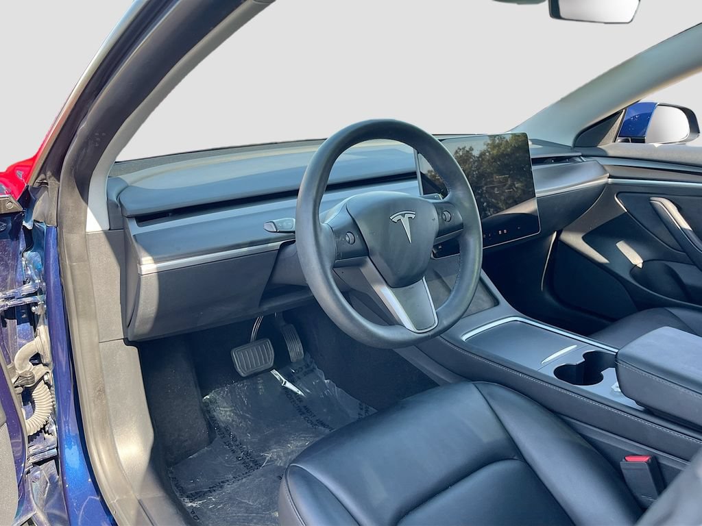 Used 2023 Tesla Model 3 Standard Range RWD image 9