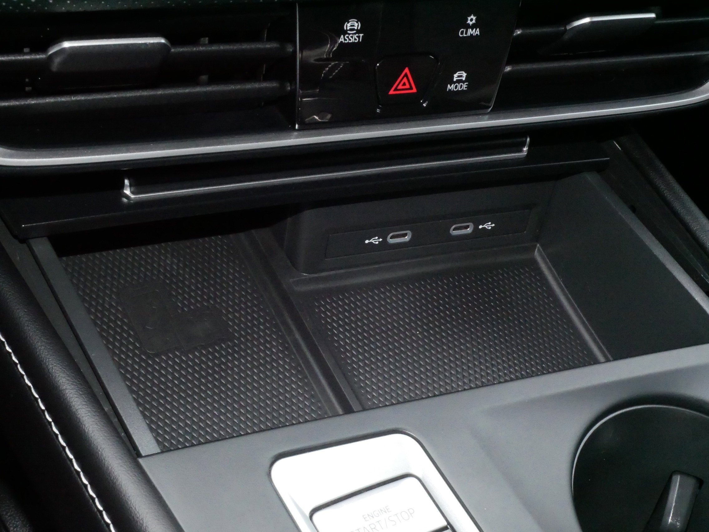 Certified 2024 Volkswagen Atlas SE image 24