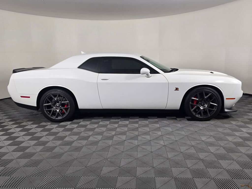 Used 2018 Dodge Challenger R/T Scat Pack w/ Driver Convenience Group image 4