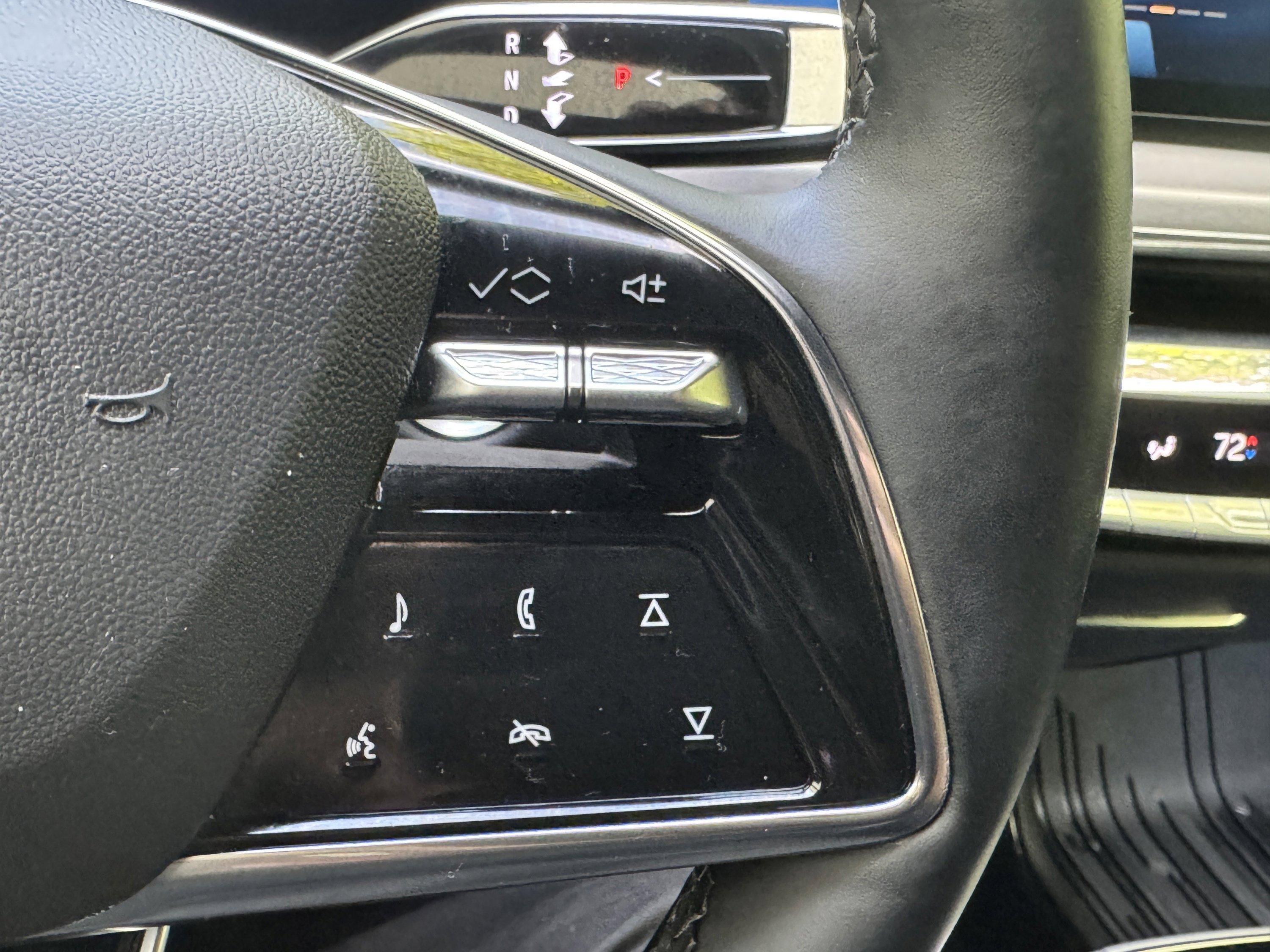 Used 2024 Cadillac Lyriq Luxury w/ LPO, Floor Liner Package image 13