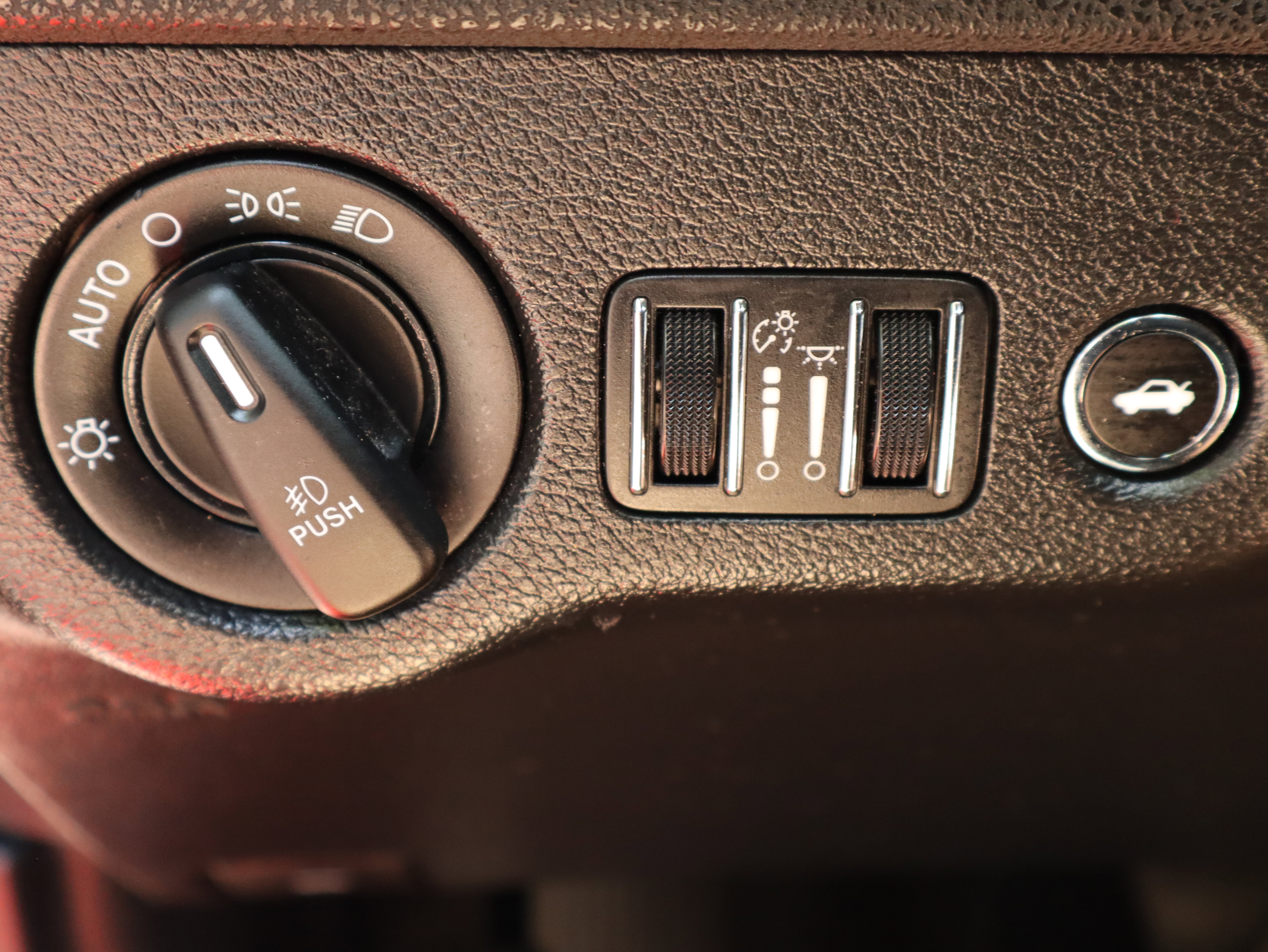 Certified 2026 Cadillac Escalade Platinum Sport w/ LPO, Floor Liner Package AWD/4WD image 86