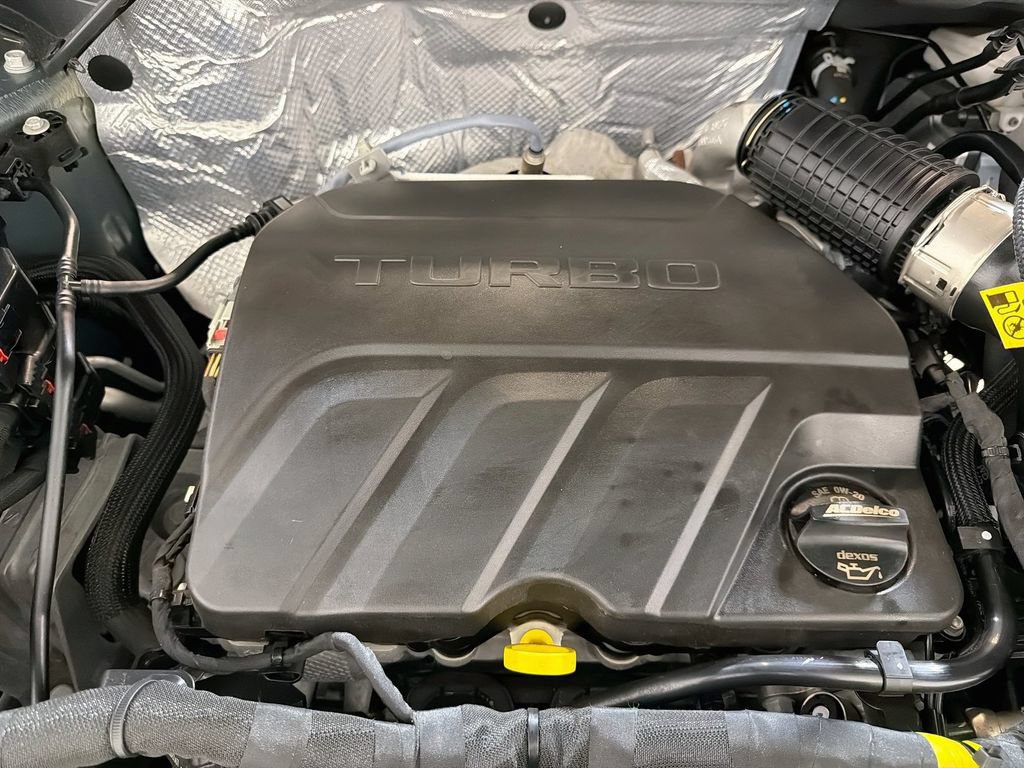 Used 2025 Chevrolet Trax LT w/ Driver Confidence Package FWD image 28