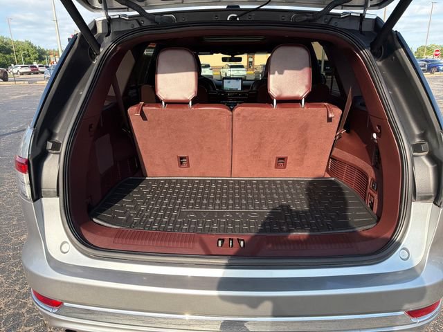 Certified 2022 Lincoln Aviator Black Label w/ Class IV Trailer Tow Package AWD/4WD image 28