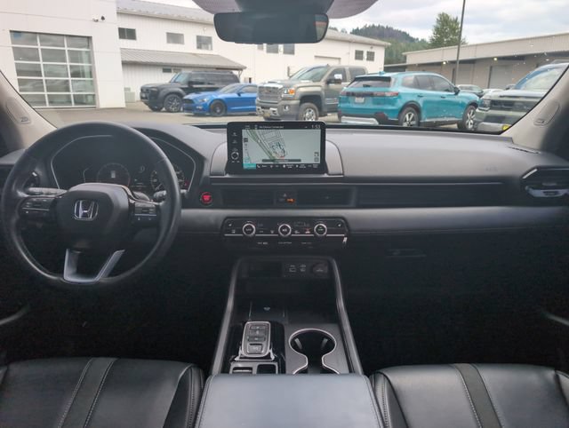 Used 2023 Honda Pilot Touring image 13