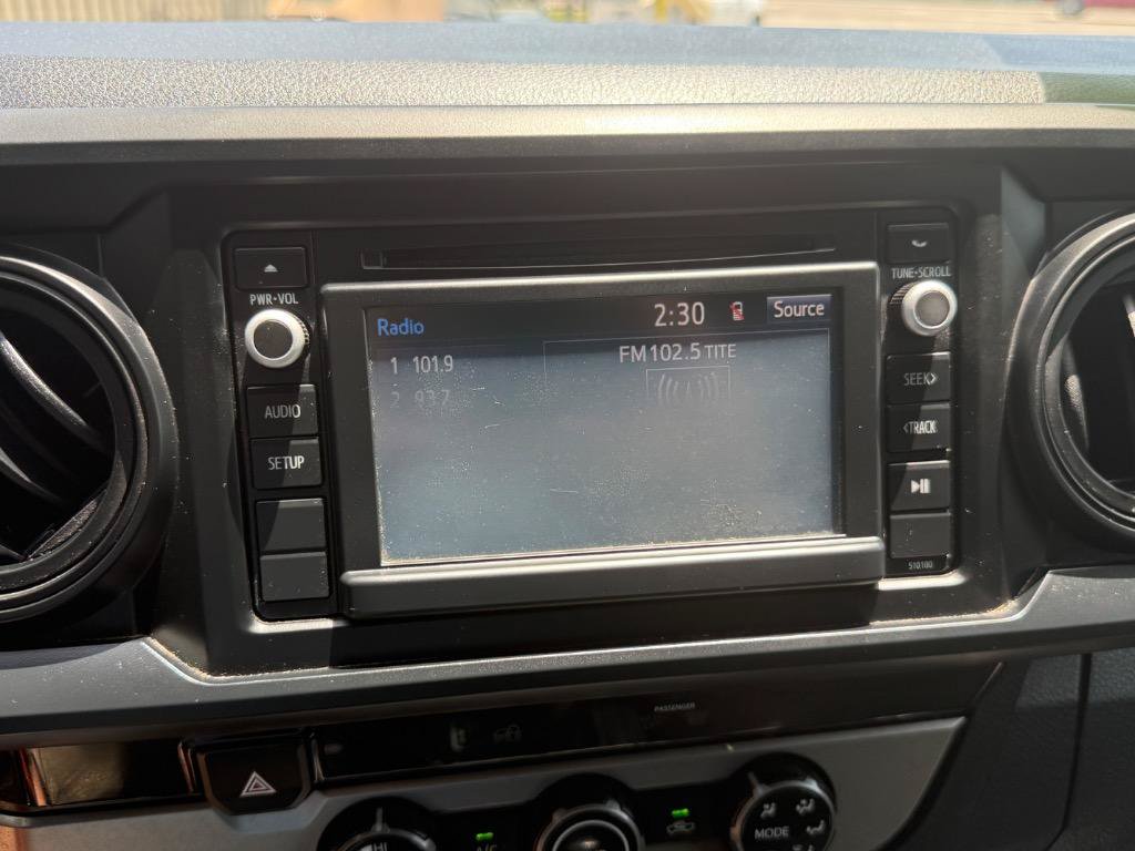 Used 2017 Toyota Tacoma SR RWD image 13