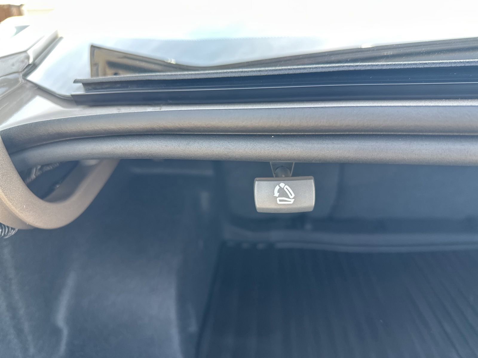 Used 2024 Chevrolet Malibu RS w/ LPO, Floor Liner Package FWD image 28