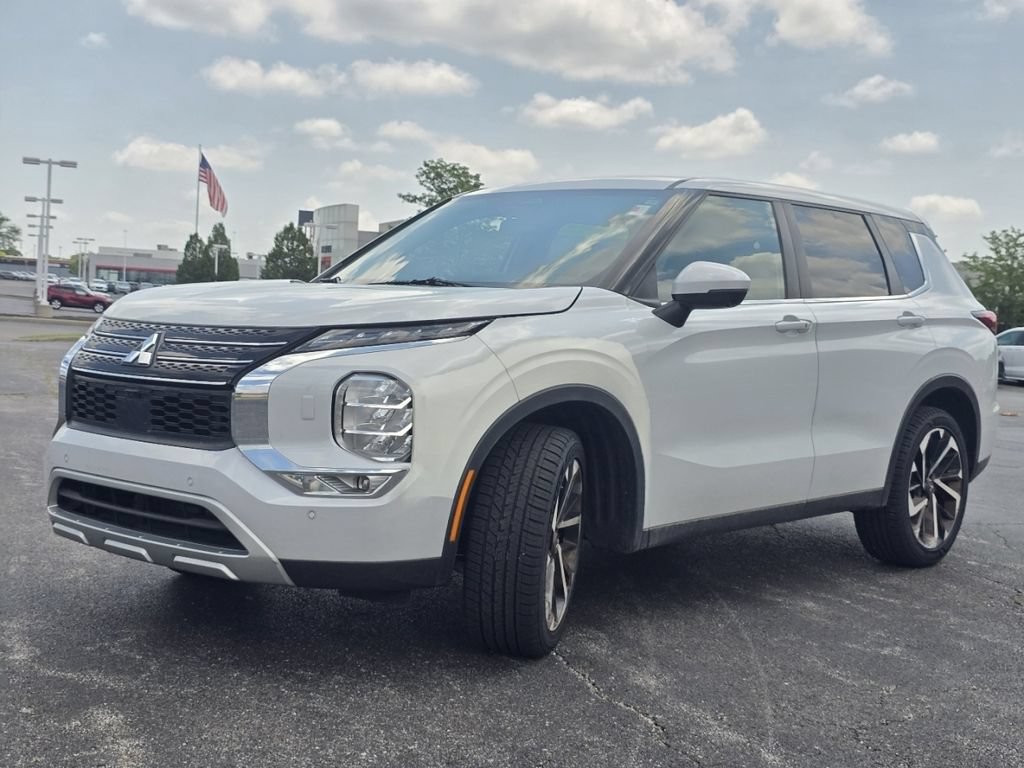 Used 2022 Mitsubishi Outlander SE AWD/4WD image 11