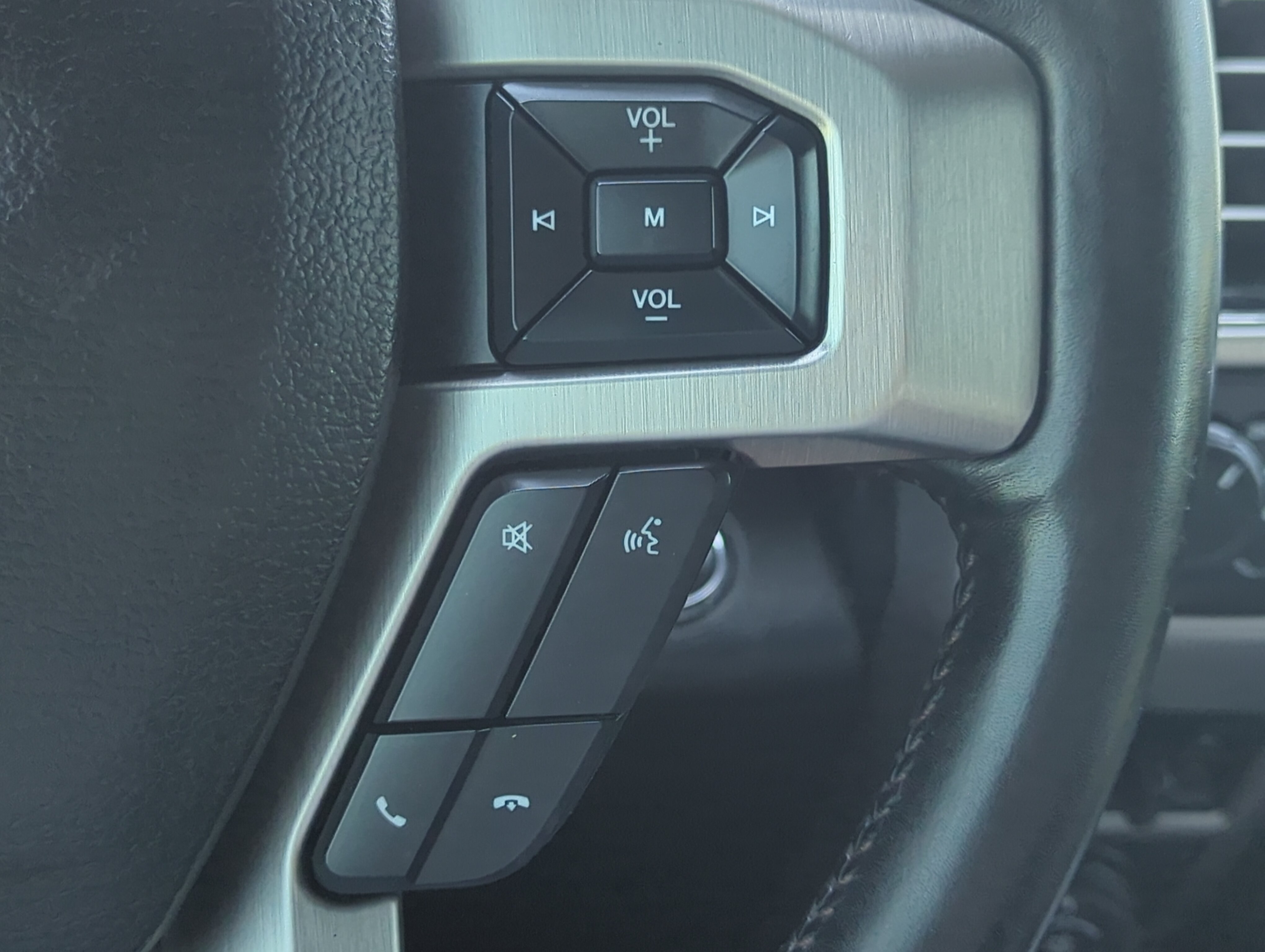 Used 2020 Ford F250 Platinum w/ Tremor Off-Road Package AWD/4WD image 25