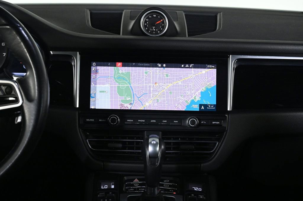 Certified 2019 Porsche Macan image 15