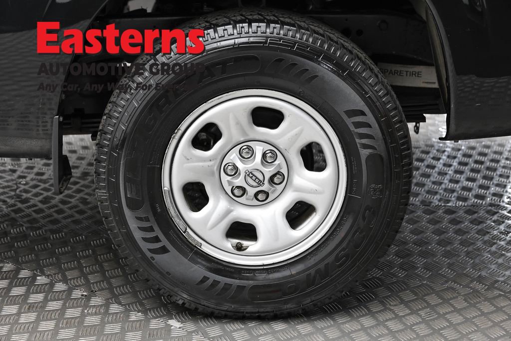 Used 2022 Nissan Frontier S RWD image 8