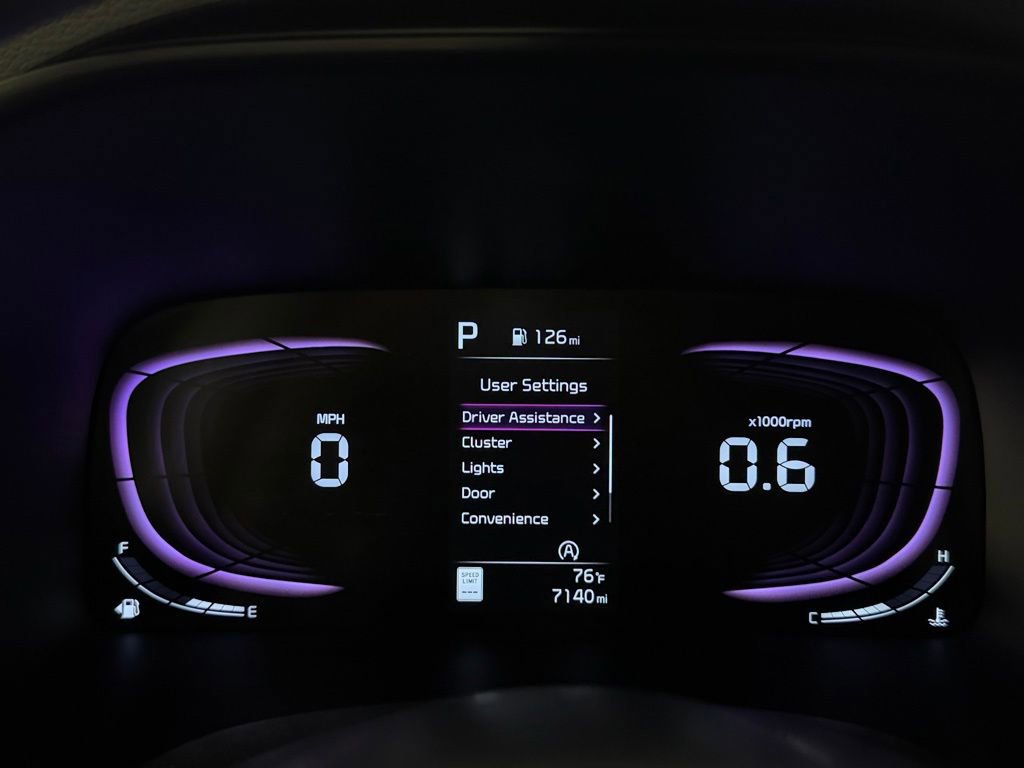 Used 2025 Kia Soul LX w/ LX Technology Package FWD image 15