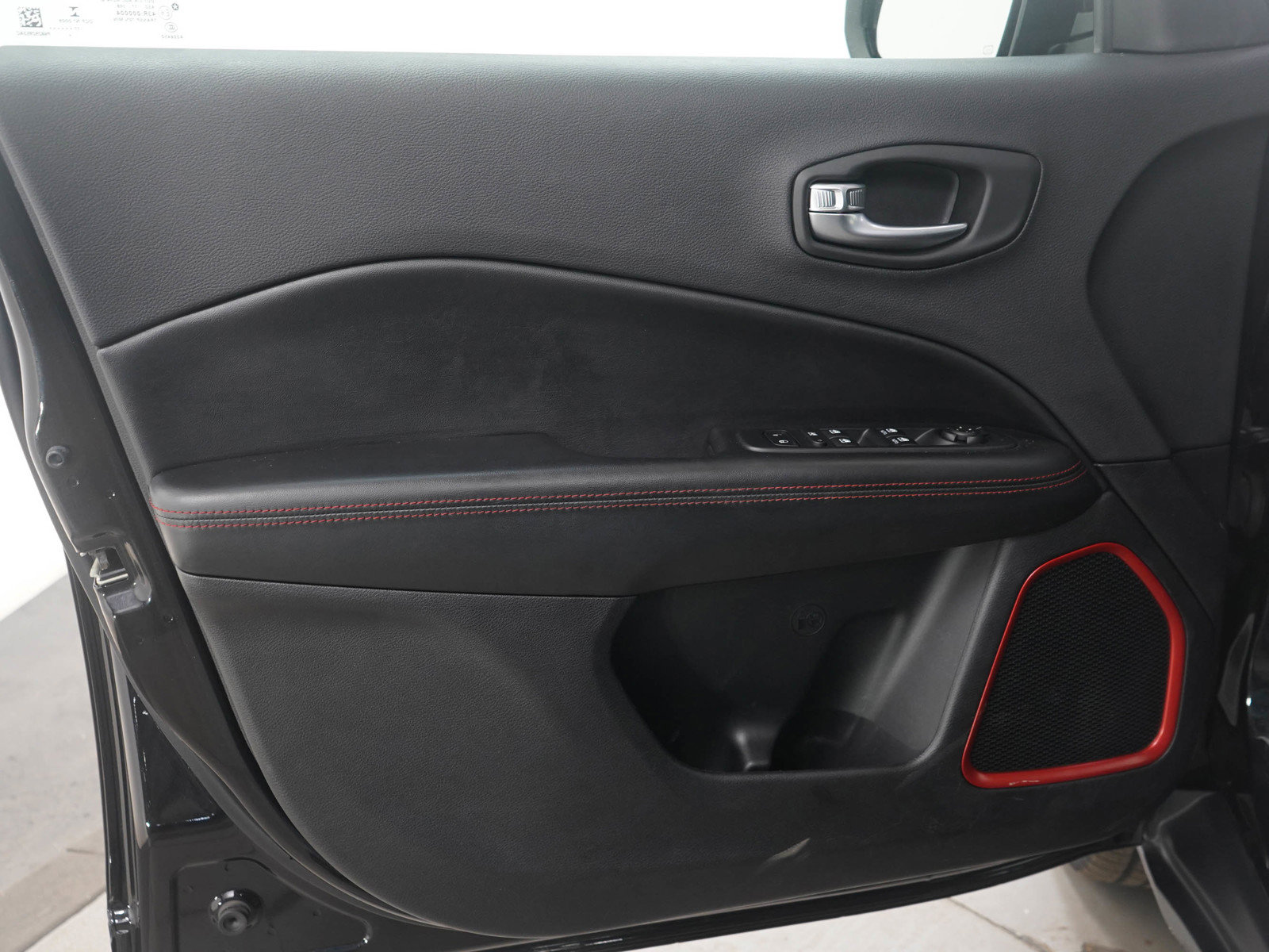 Used 2018 Jeep Compass Trailhawk w/ Safe & Security Group image 20