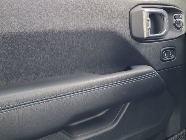 Certified 2021 Jeep Wrangler Unlimited Rubicon 4xe w/ Cold Weather Group image 37