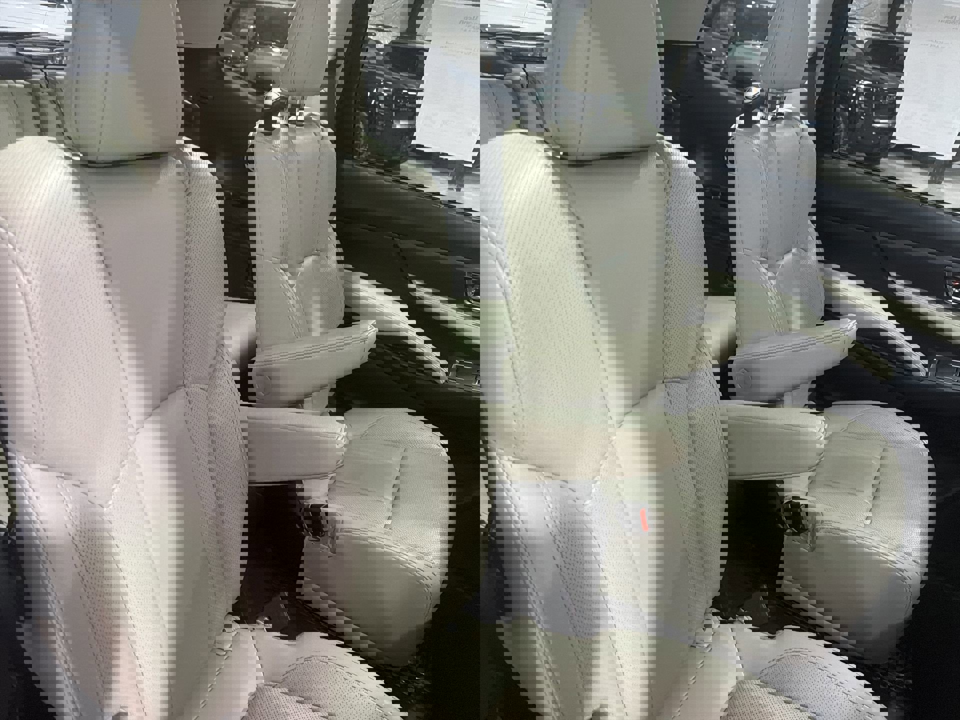 Used 2021 Subaru Ascent Limited w/ Technology Package image 34