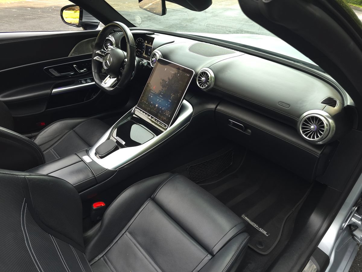 Used 2022 Mercedes-Benz SL 55 AMG 4MATIC image 28