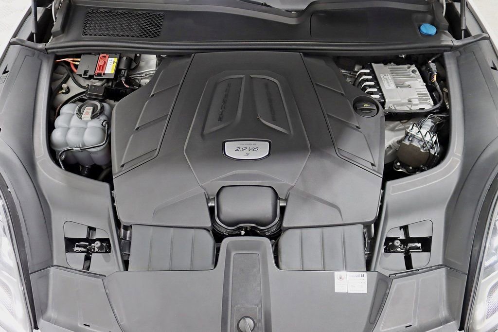 Used 2021 Porsche Cayenne S image 40