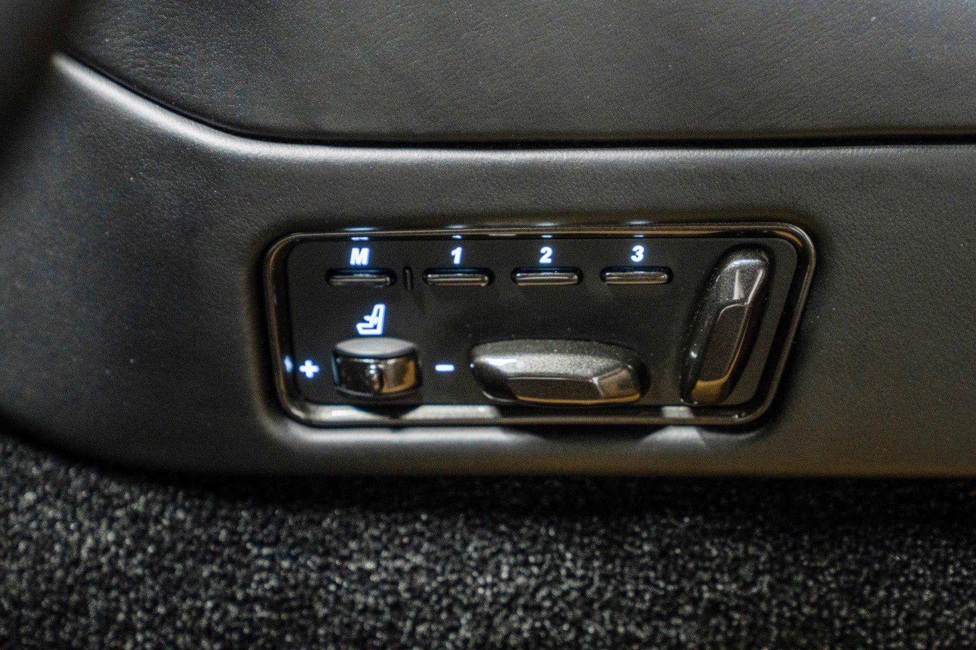 Used 2019 Aston Martin Vanquish Zagato image 30