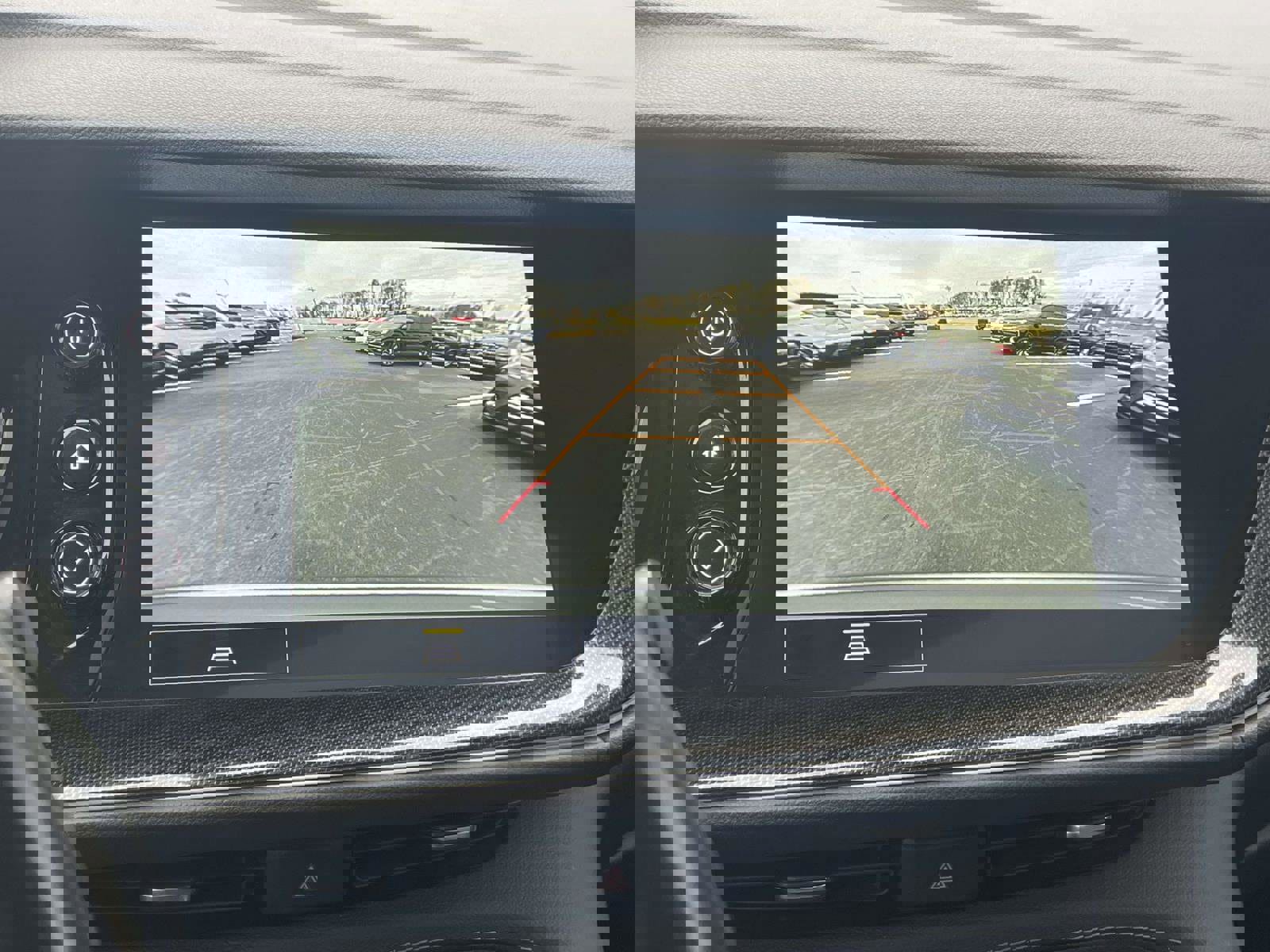 Used 2023 Buick Envision Essence w/ Sport Touring Package image 33