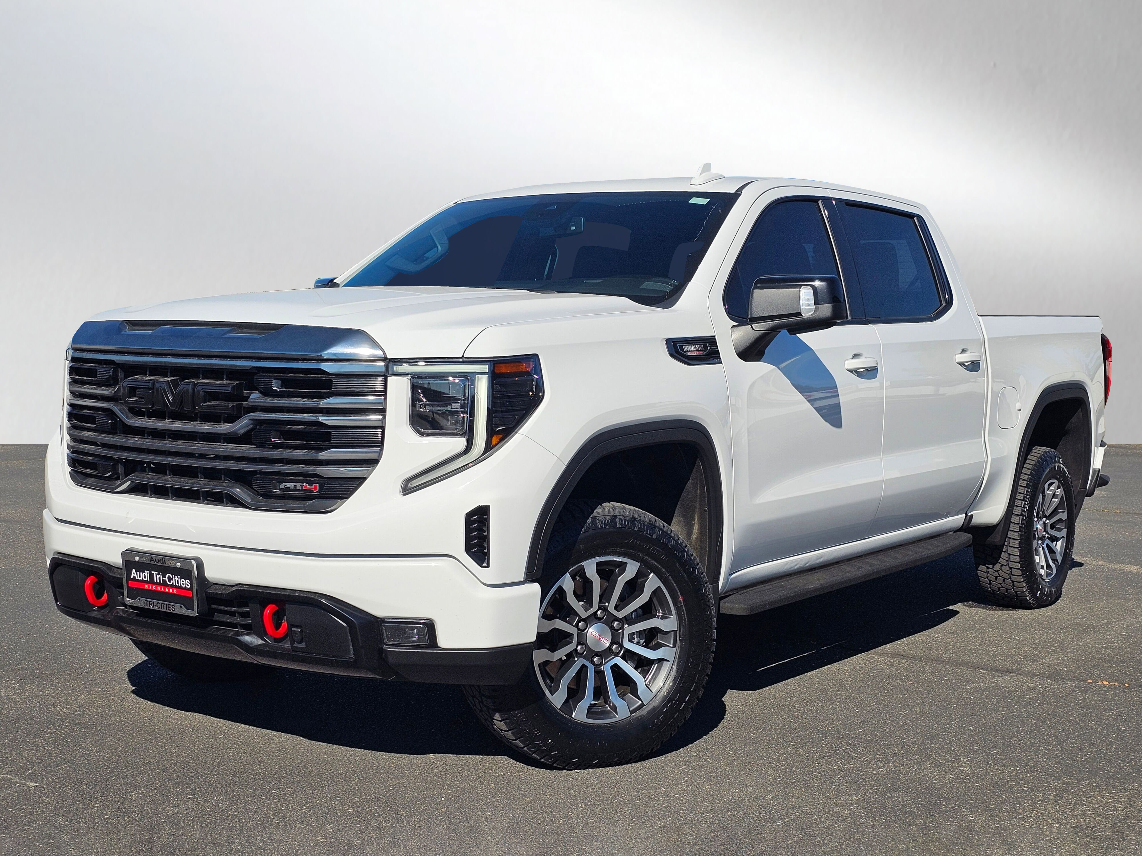Used 2022 GMC Sierra 1500 AT4 w/ AT4 Preferred Package image 1