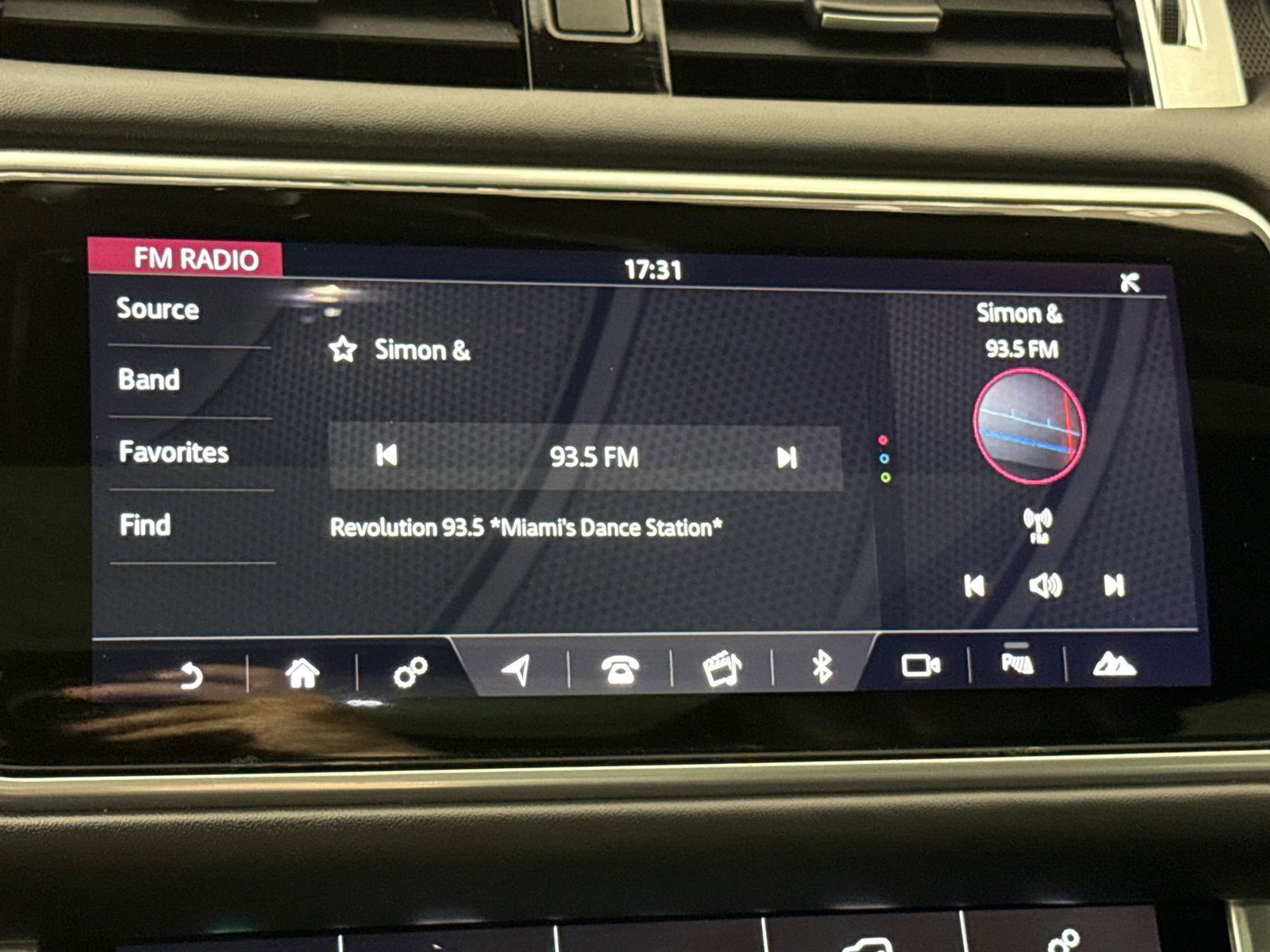 Used 2020 Land Rover Range Rover Sport HSE Dynamic image 18