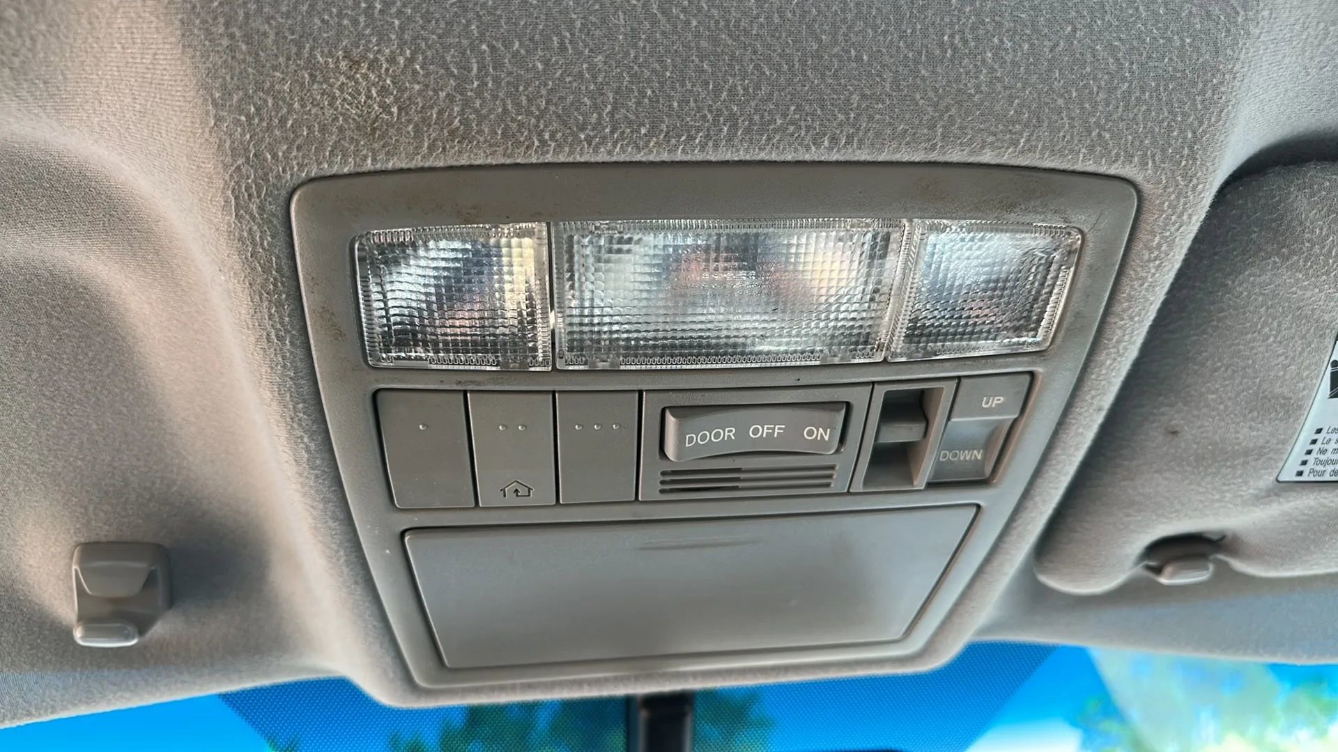 Used 2011 Toyota Camry XLE w/ SE/XLE Extra-Value Pkg FWD image 37