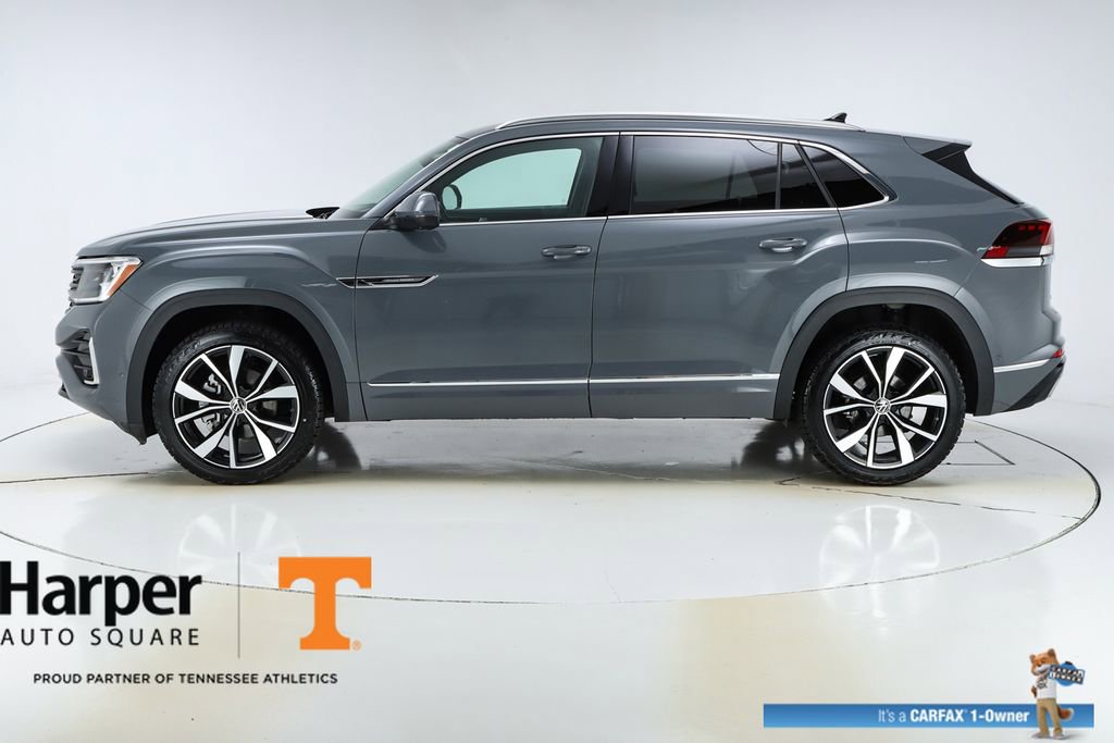 Used 2024 Volkswagen Atlas Cross Sport SEL Premium R-Line image 2