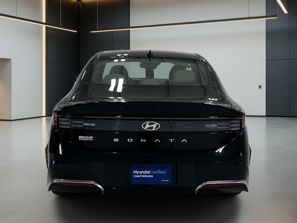 Certified 2025 Hyundai Sonata SEL FWD image 6