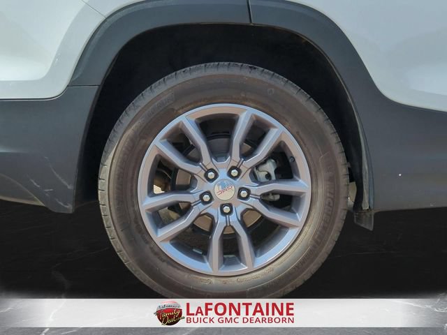Used 2023 GMC Terrain SLT w/ LPO, Floor Liner Package AWD/4WD image 32
