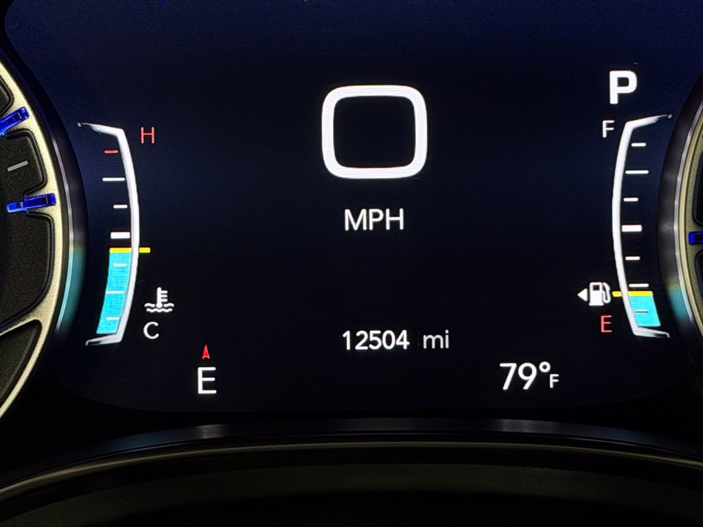 Used 2026 Chrysler Pacifica Limited FWD image 20