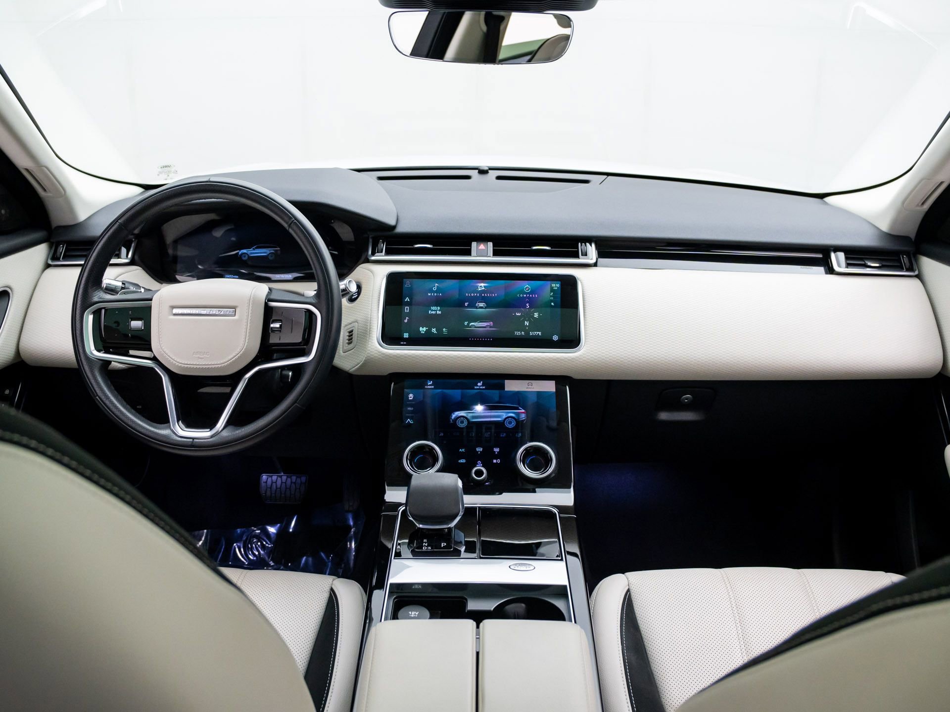 Used 2021 Land Rover Range Rover Velar S image 10