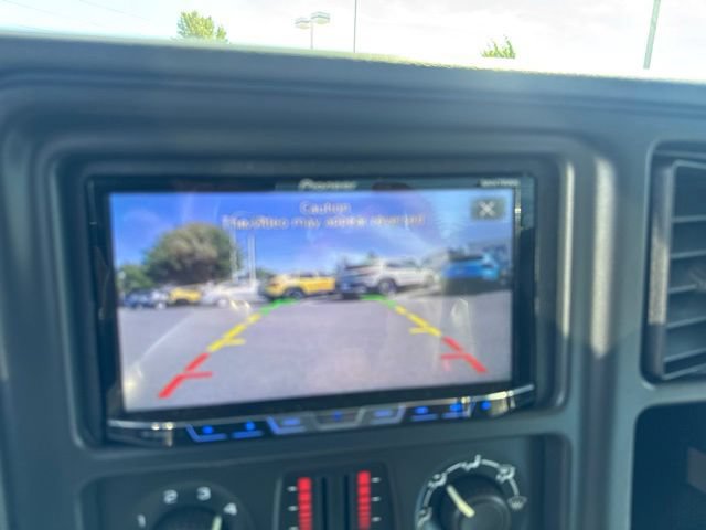 Used 2004 GMC Sierra 2500 SLE w/ Heavy-Duty Power Package RWD image 23