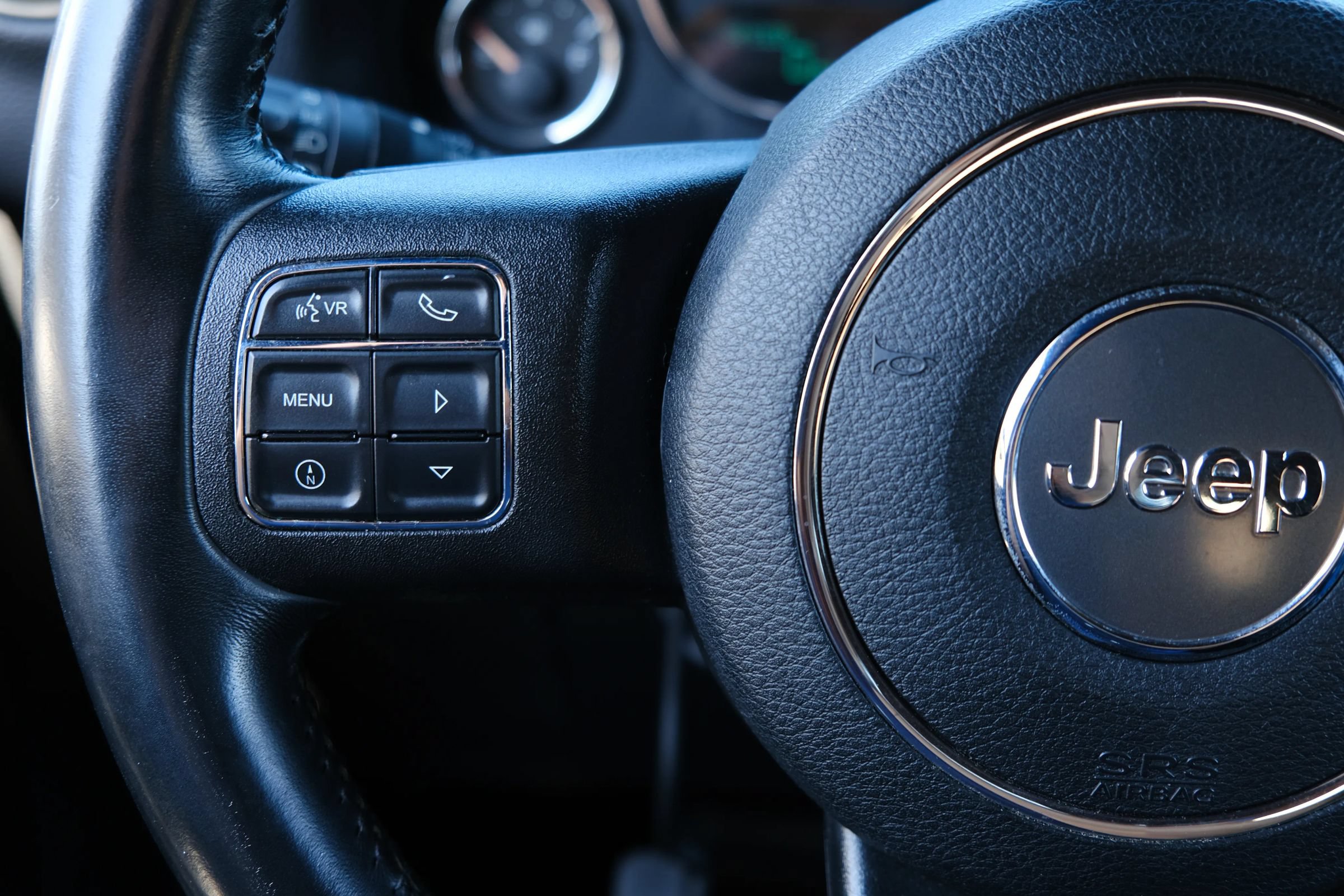 Used 2017 Jeep Wrangler Unlimited Sahara w/ Connectivity Group AWD/4WD image 22