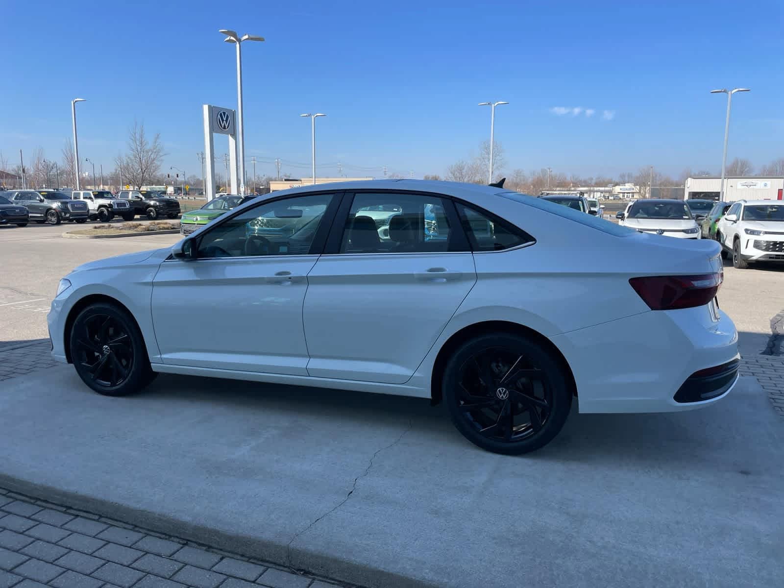 New 2026 Volkswagen Jetta SE FWD image 41
