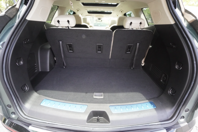Used 2023 Buick Enclave Essence w/ Experience Buick Package FWD image 29