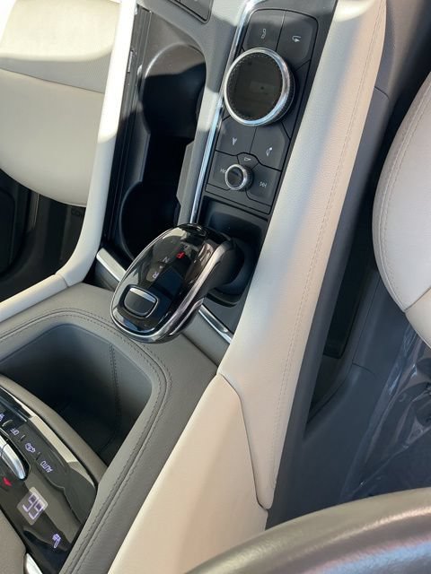 Used 2020 Cadillac XT5 Premium Luxury AWD/4WD image 27