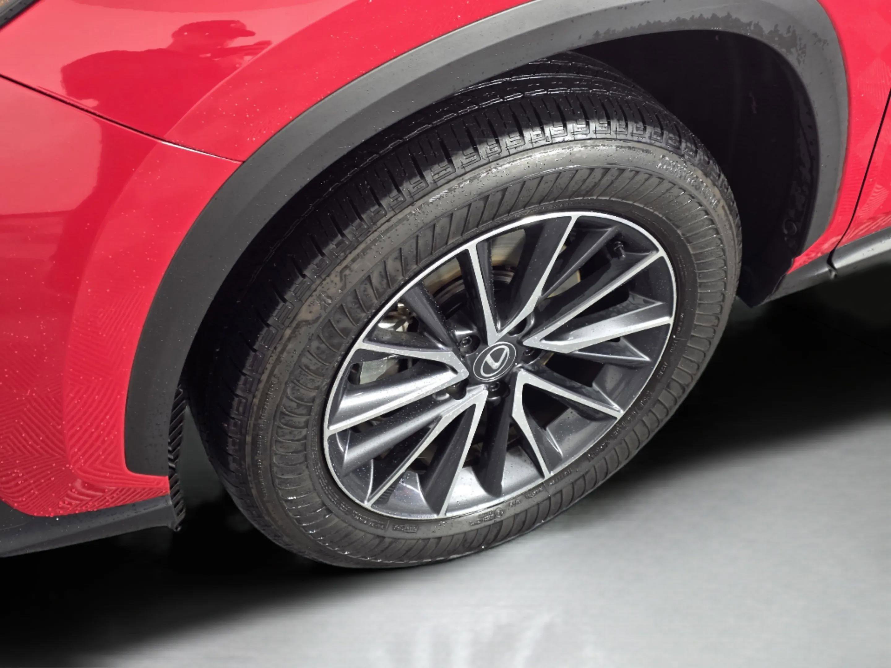 Certified 2025 Lexus NX 250 FWD image 10